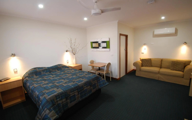 Comfort Inn & Suites Augusta Westside – Guest Rooms – Port Augusta
