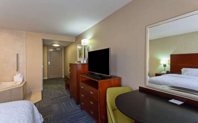 Hampton Inn & Suites Merced