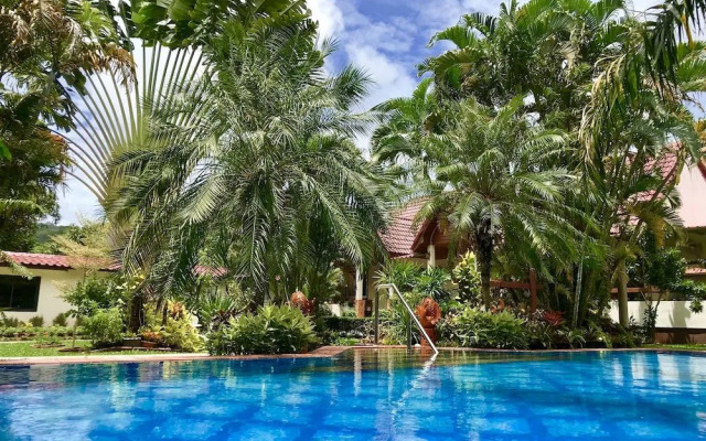 Falang Paradise