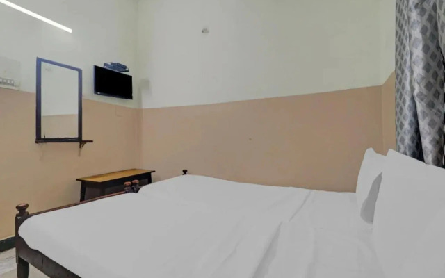 SPOT ON Sri Sai Lohith Lodge Near Secunderabad Railway Station