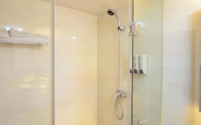Wuhan Guanggutiandi Service Apartment