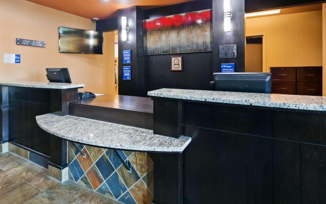 Best Western Bonnyville Inn & Suites