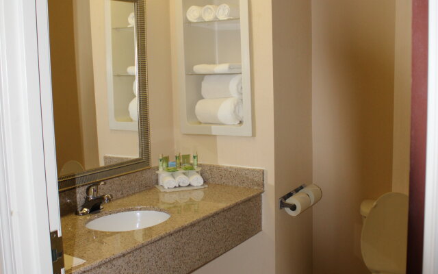 Holiday Inn Express & Suites Thomasville by IHG