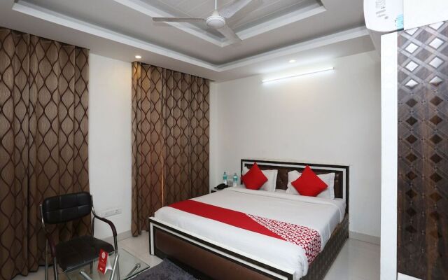 OYO 8971 Woodstay Inn Sector 45