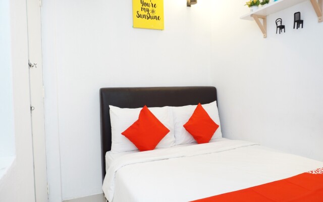 OYO 90121 Summer House Bed & Cafe