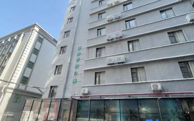 Yiru Express Apartment Hotel（Shantou's long corridor on the seaside)