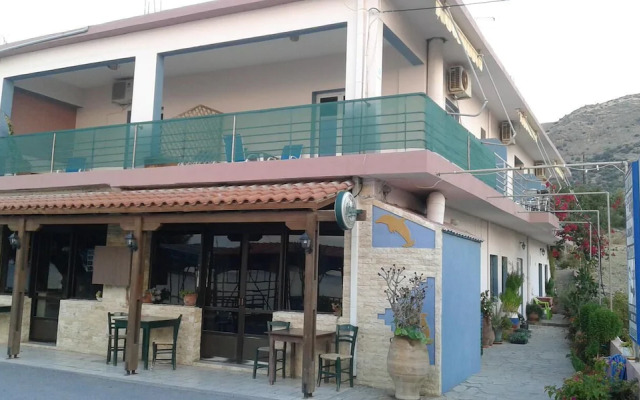 Jason Rooms & Studios