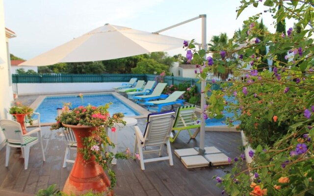 Villa com Piscina, Algarve Izibookings