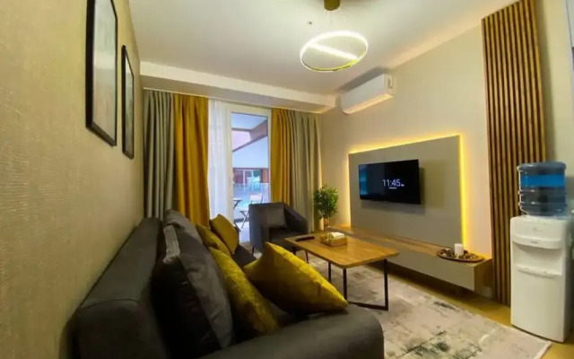 Elegant1 1apartment With Terrace - Core Living