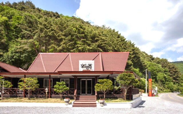 Yeongwol Jangsan Condo