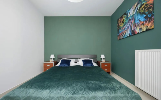Cozy Apartment for 4 by Renters