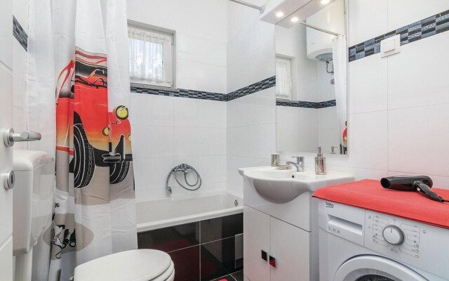 Stunning Home in Fazana With Wifi and 2 Bedrooms