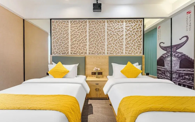 Lemon Breeze Hotel