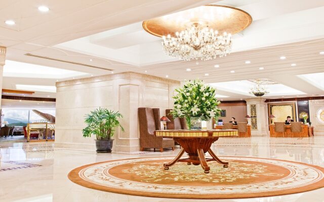 Crowne Plaza Nanjing Hotel & Suites