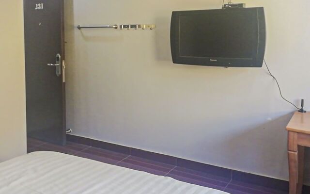 OYO 90248 Kapitan Inn