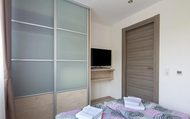 Montelux Apartments