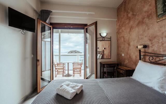 Mari Hotel & Maisonettes