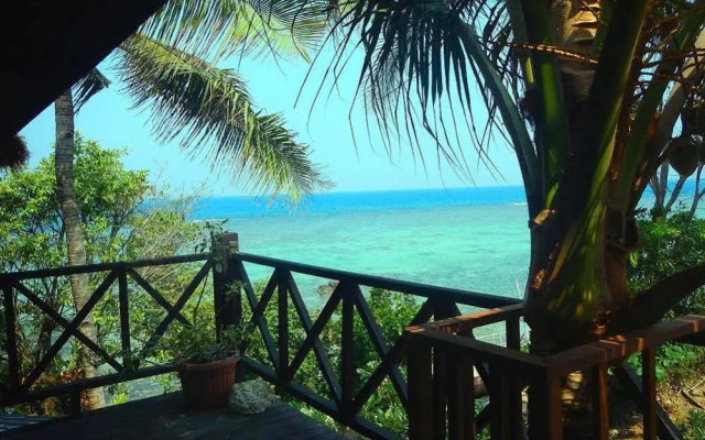 Breve Azurine Lagoon Retreat