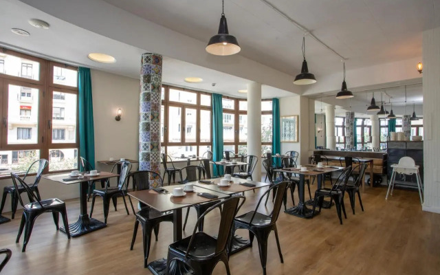 Casual Vintage Valencia Hotel