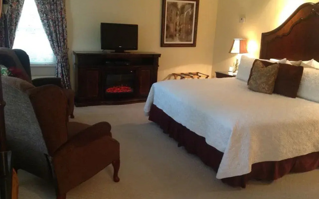 North Lodge on Oakland Bed and Breakfast