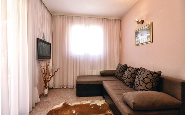 Awesome Home in Privlaka With Wifi and 2 Bedrooms