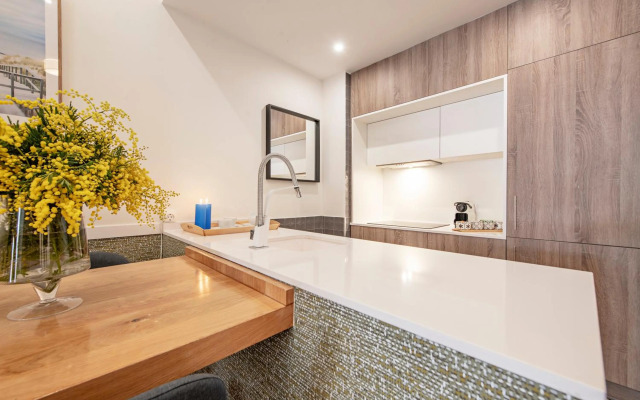 Stunning & Bright 2BD 2BTH – CITY CENTER -GRAN VIA