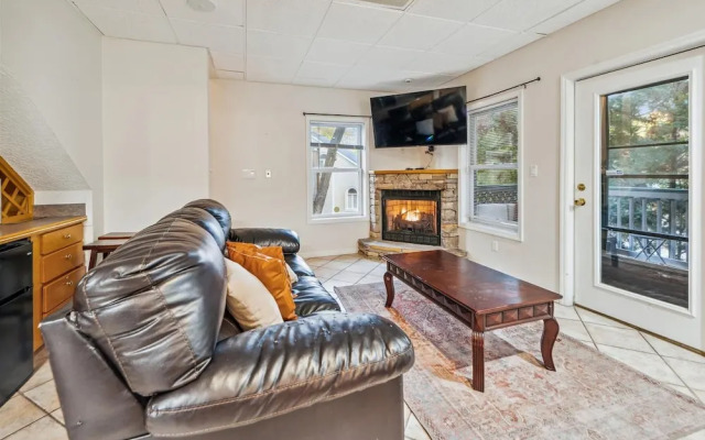 Valley Heights 3 Bedroom Home by RedAwning