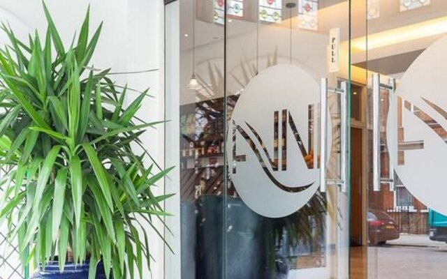Avni Kensington Hotel