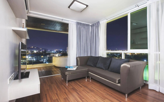 The WIDE Condotel - Phuket