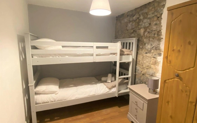 2 Bed Townhouse Eyre Square City Centre