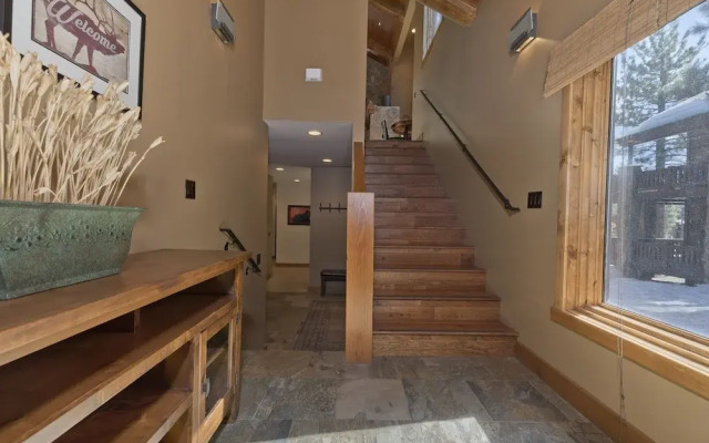 Stonegate #5 5 Bedroom Home by RedAwning