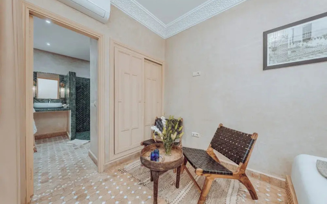 Riad Valentine