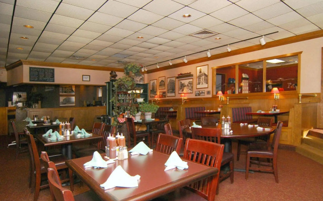 Crossroads Hotel and Event Center