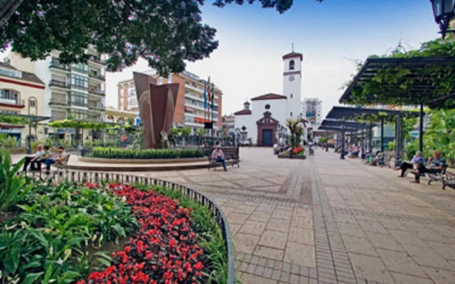 PERLA 2 Paseo Marítimo