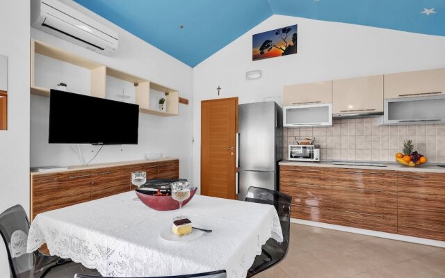 Anka - Amazing Location - A11