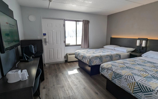 Motel 6 Leominster, MA