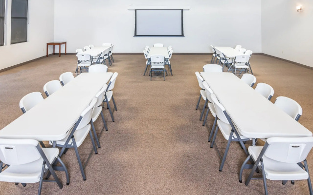 Days Inn By Wyndham Lake Okeechobee