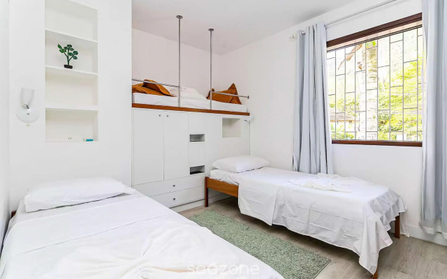 Bela casa frente mar em Santo Antônio CDA1647