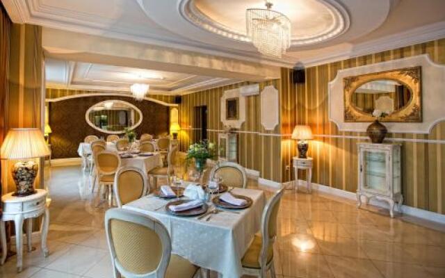 Hotel Gold