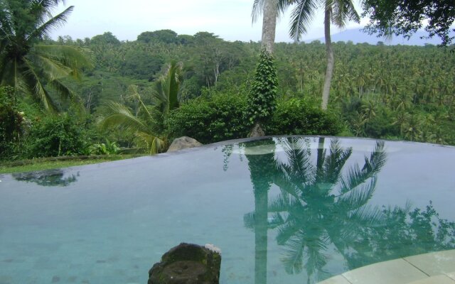 Taman Bebek Resort & Spa