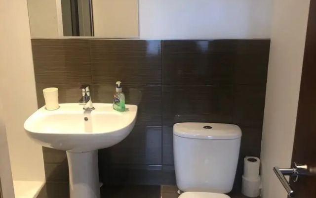 33 Bittern House (apartment)