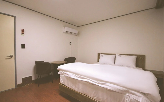 Daegu Dury Jenny