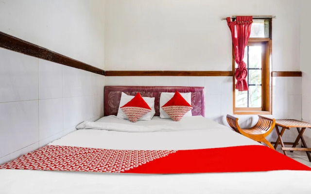 OYO 2157 Pondok Gembyang Air Panas Alam