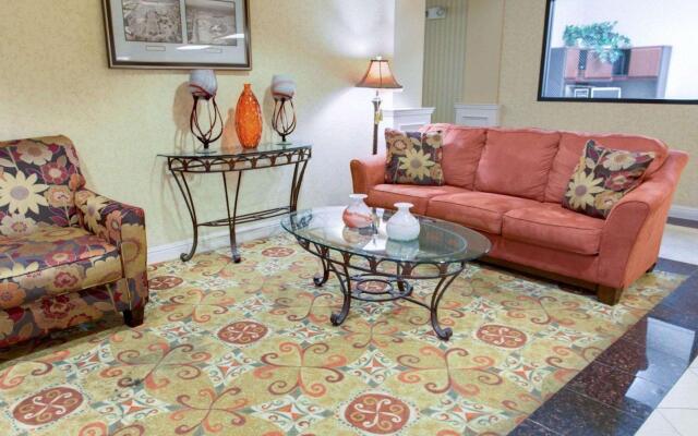 Holiday Inn Express & Suites Mountain View Silicon Valley by IHG