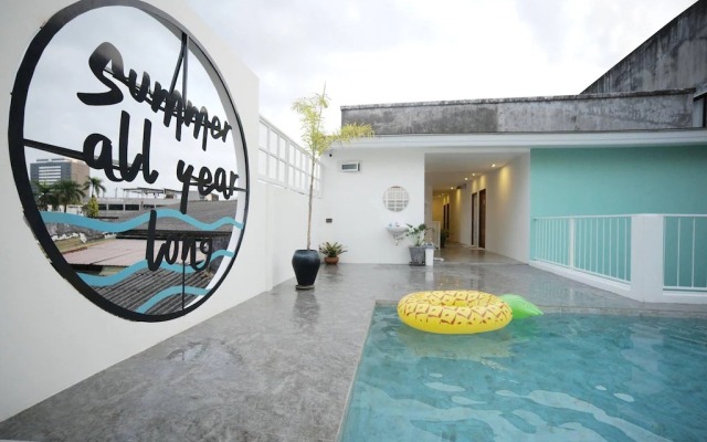 Borbaboom Phuket Poshtel & Hostel By Zuzu