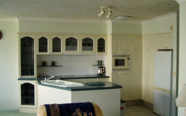 Anglesea Beachfront Court Holiday Units