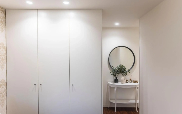 Bombarda Apartments by LovelyStay