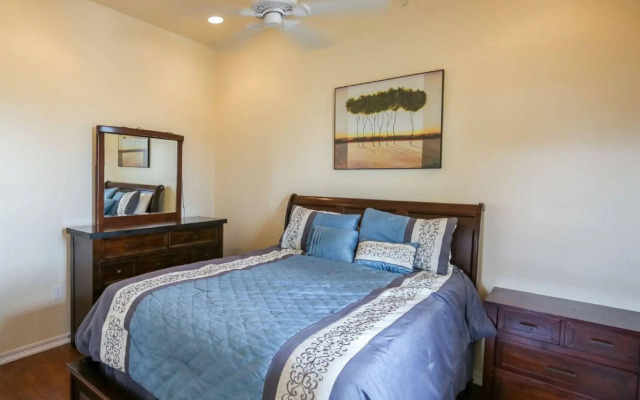 Downtown Spacious Suites by Hosteeva