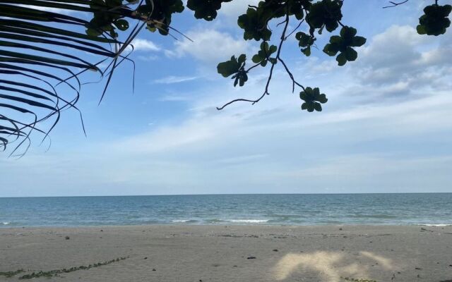 Chaithalay Khanom Resort