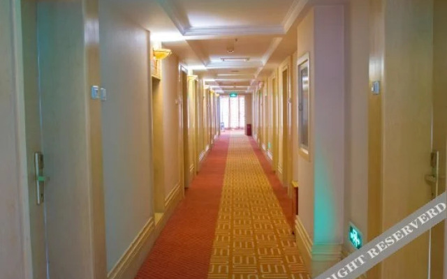 Xiangyang Oriental Hawaii Holiday Hotel